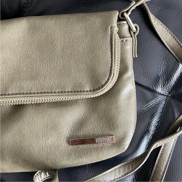 Kenneth Cole Reaction Olive Crossbody Bag - Picture 2 of 5